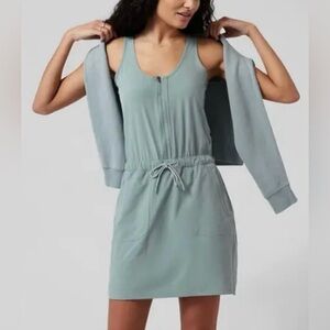 Athleta Expedition Hiking Outdoor Dress Built In Shorts Green Size 2